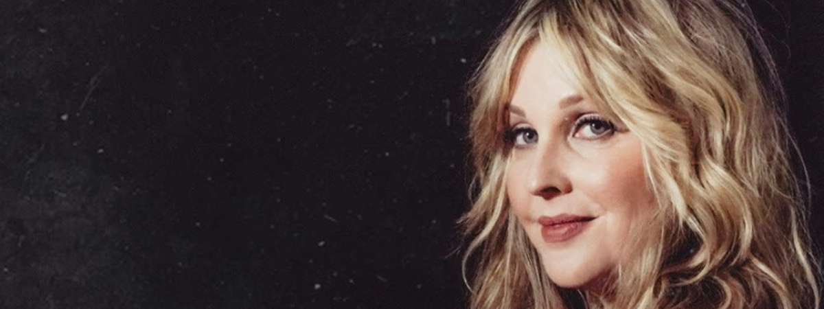 Sunny Sweeney w/ Kayla Ray