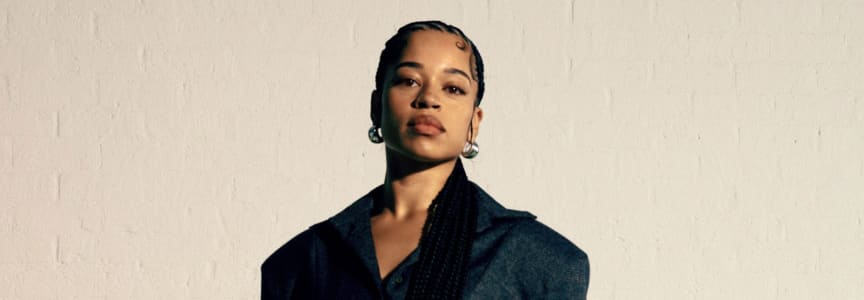 Ella Mai, AMA, Girlfriend