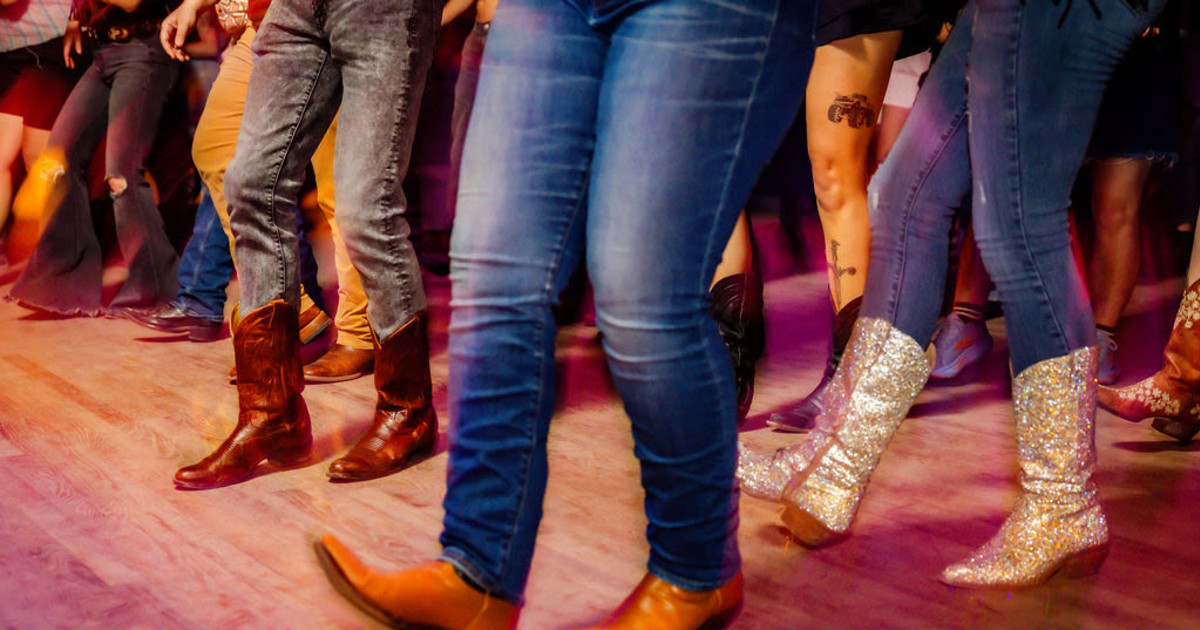 Neon Rainbows Bronco: Queer Linedance Night!