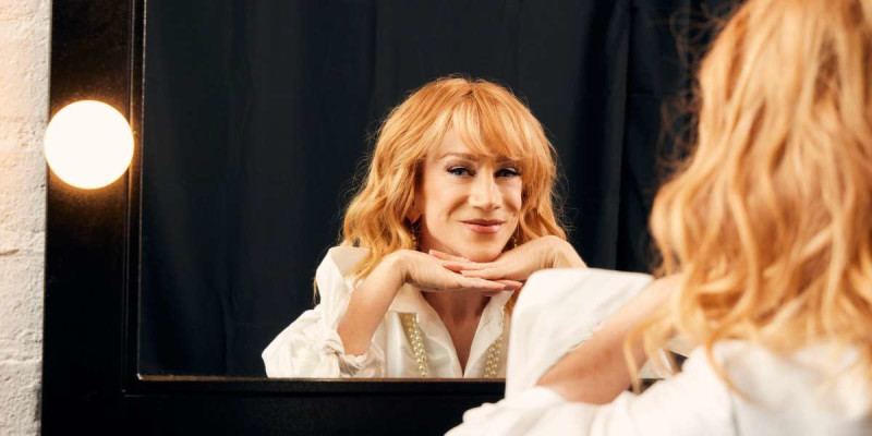 Kathy Griffin: New face, New tour