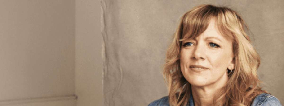 Christmas with Sandra McCracken & Friends