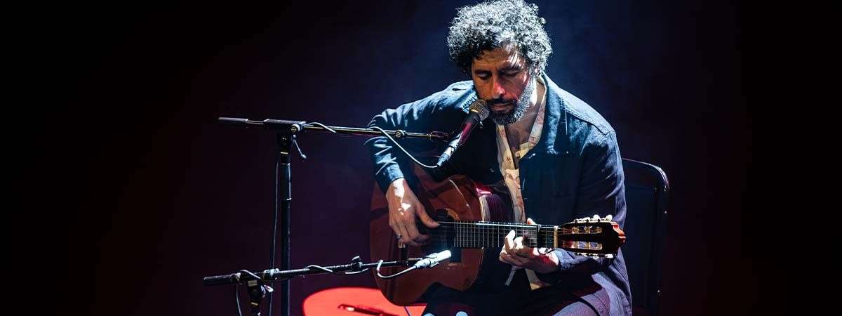 José González