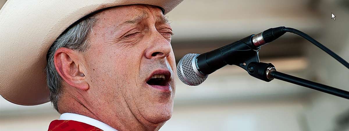 Junior Brown