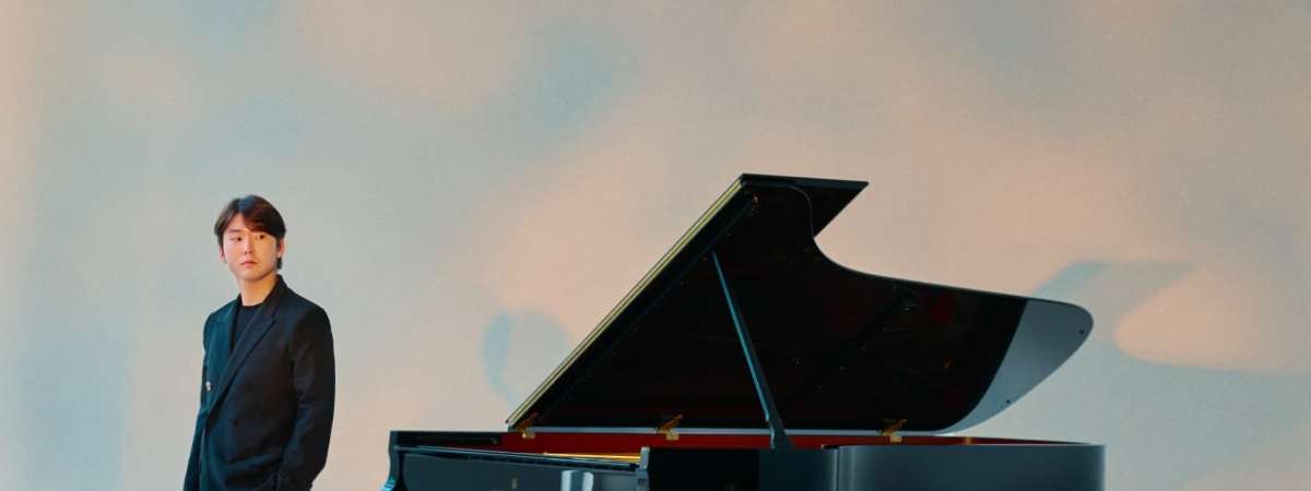 Seong-Jin Cho Plays Bartók