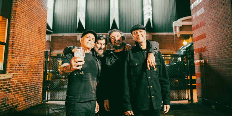 The Bouncing Souls w/ The Suicide Machines