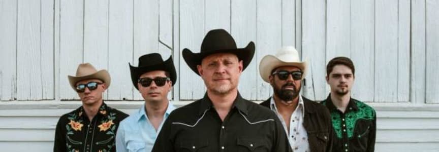 The Broken Spokes Live In The Luckenbach Dancehall (Open Dance Floor)