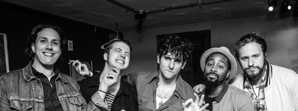Low Cut Connie w / Laney Jones and the Spirits