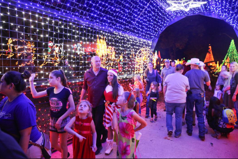 29th Annual Walkway Of Lights In Meadowlakes At Marble Falls