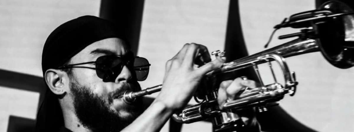 Daryl Bailey Jr. does Roy Hargrove
