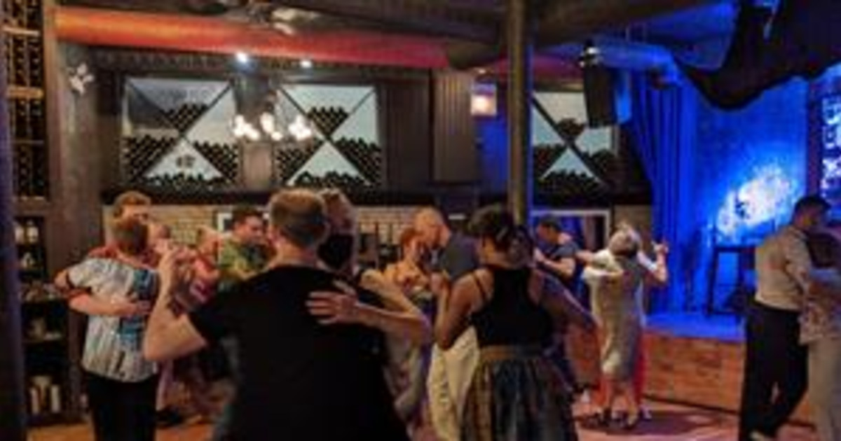 Argentine Tango Social Dancing