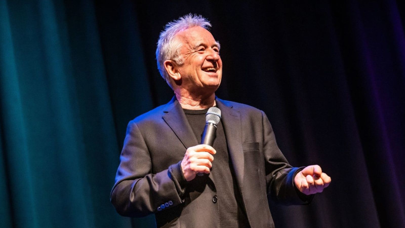 Ron James – The Noise Between Our Ears