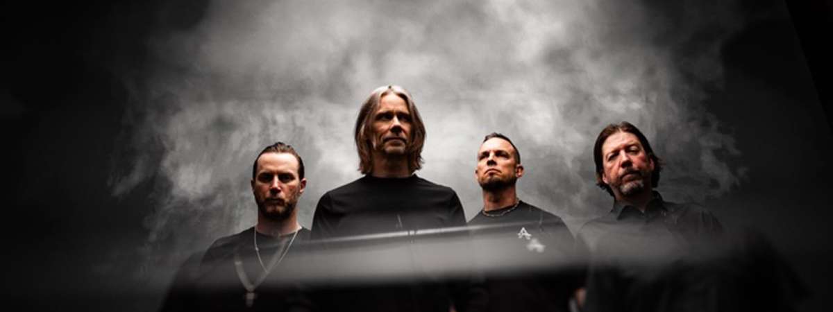 Alter Bridge - What Lies Within Tour