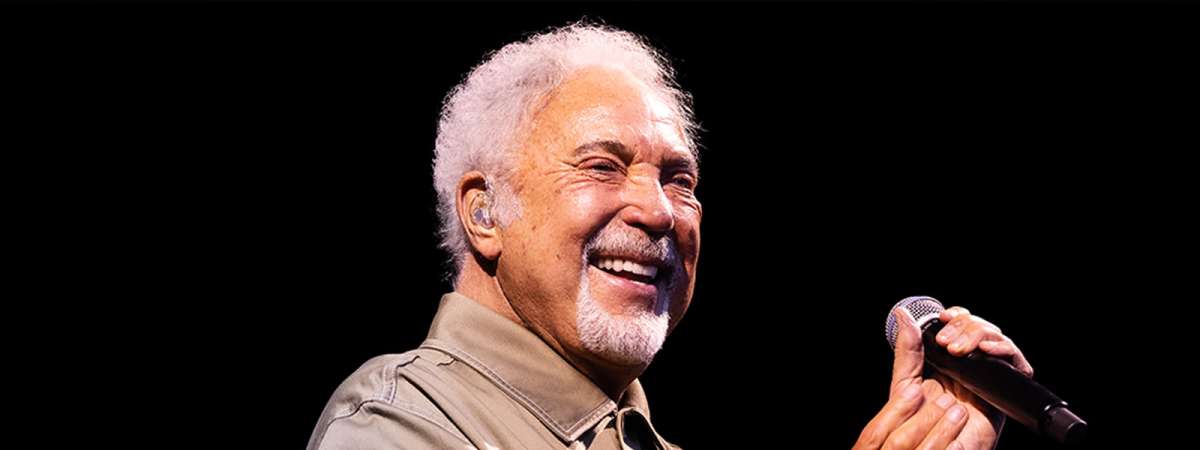 Tom Jones: Come Gather Round