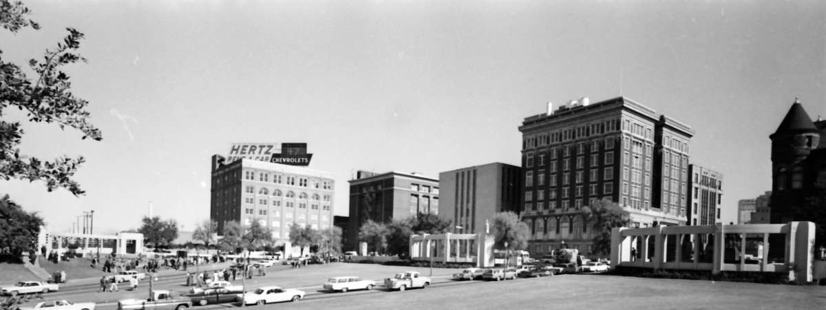 Gallery Talk | 1:00 p.m. | On Assignment in Dealey Plaza