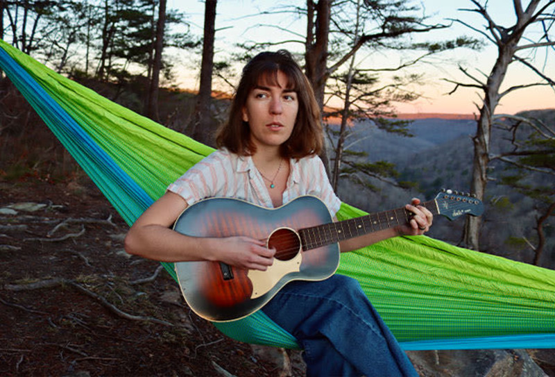 Maya de Vitry, Sophie Bird