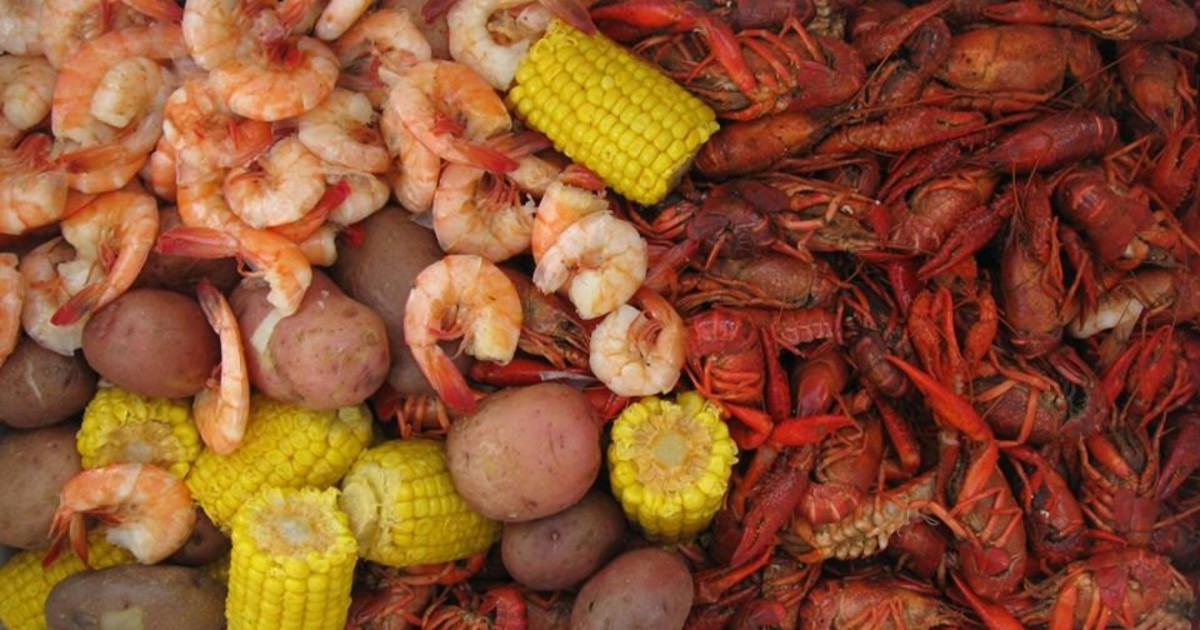 Crawfish & Shrimp Boil in San Antonio at Bentley's Bar