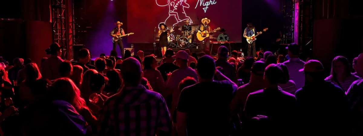Straight Tequila Night -- A Tribute to 90's Country