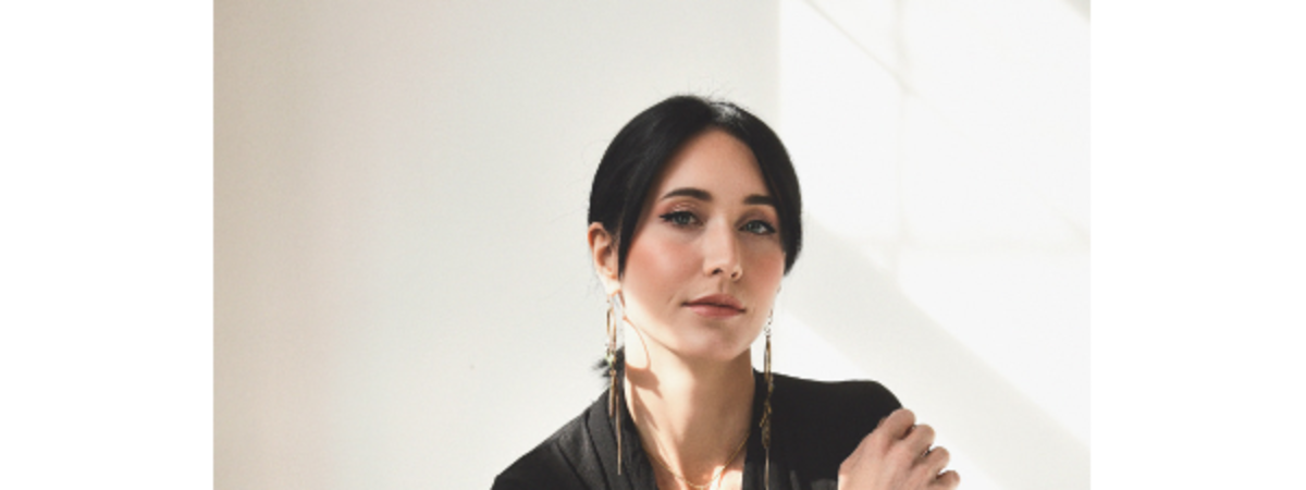 Psychic Medium Cindy Kaza