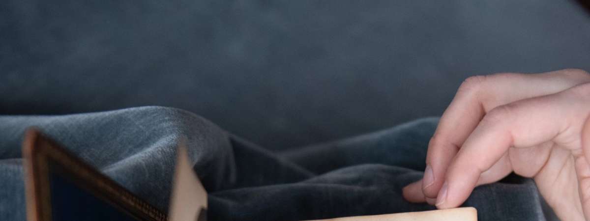 Course | Writing Queer Identities with Greta Garbo and Mercedes de Acosta | In-Person
