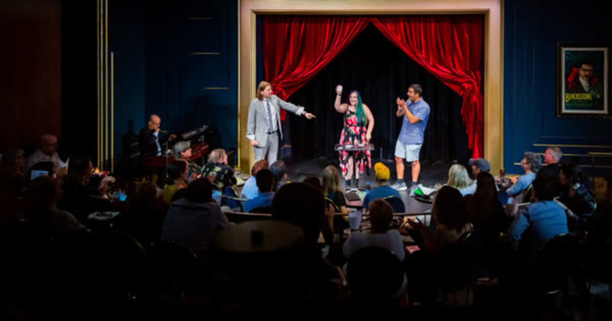 The Signature Show at Chicago Magic Lounge