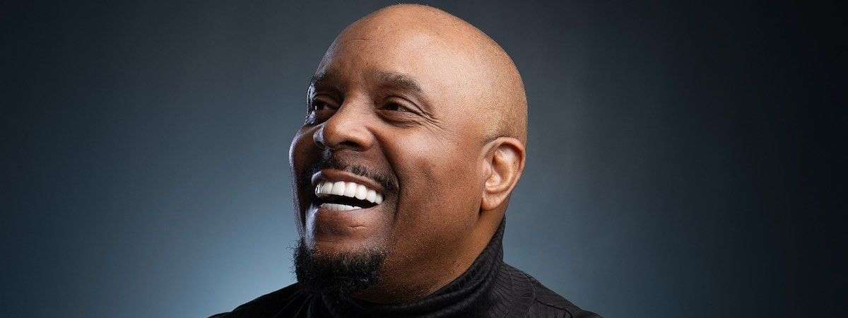Arnez J