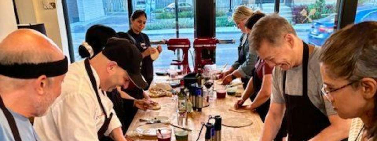 Happy Hour Pizza Making Class