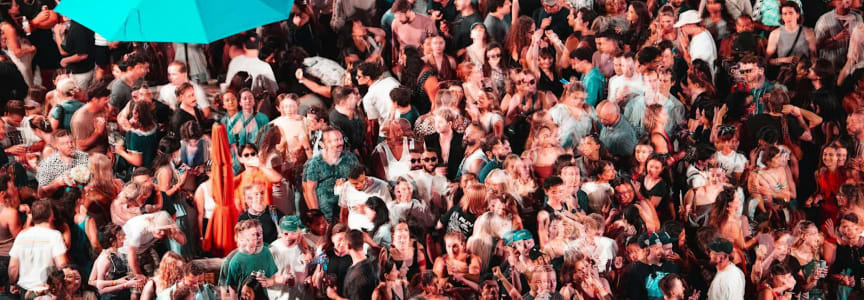 Warm Up: SPECIAL GUEST/ De Schuurman/keiyaA/ DJ WORKING CLASS