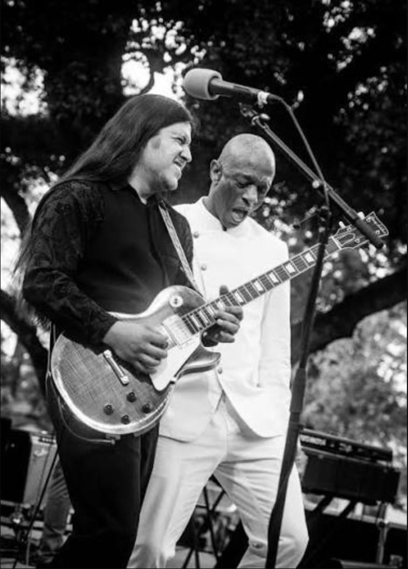 Earl Thomas Featuring The Anthony Cullins Band