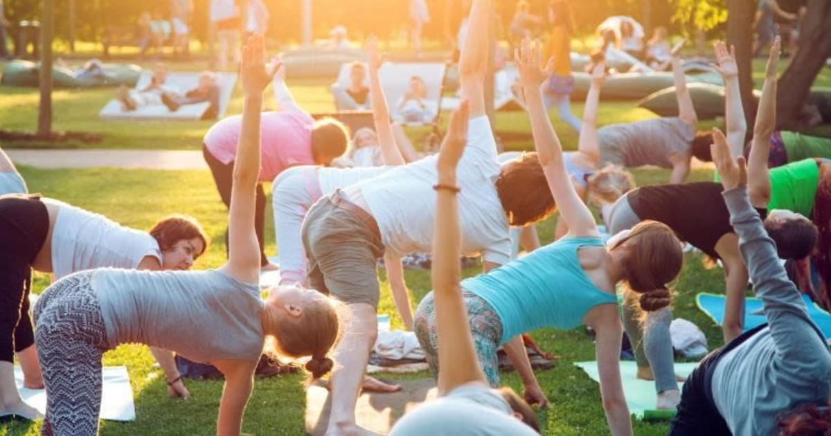 Yoga & Art in the park with Lovelee Being