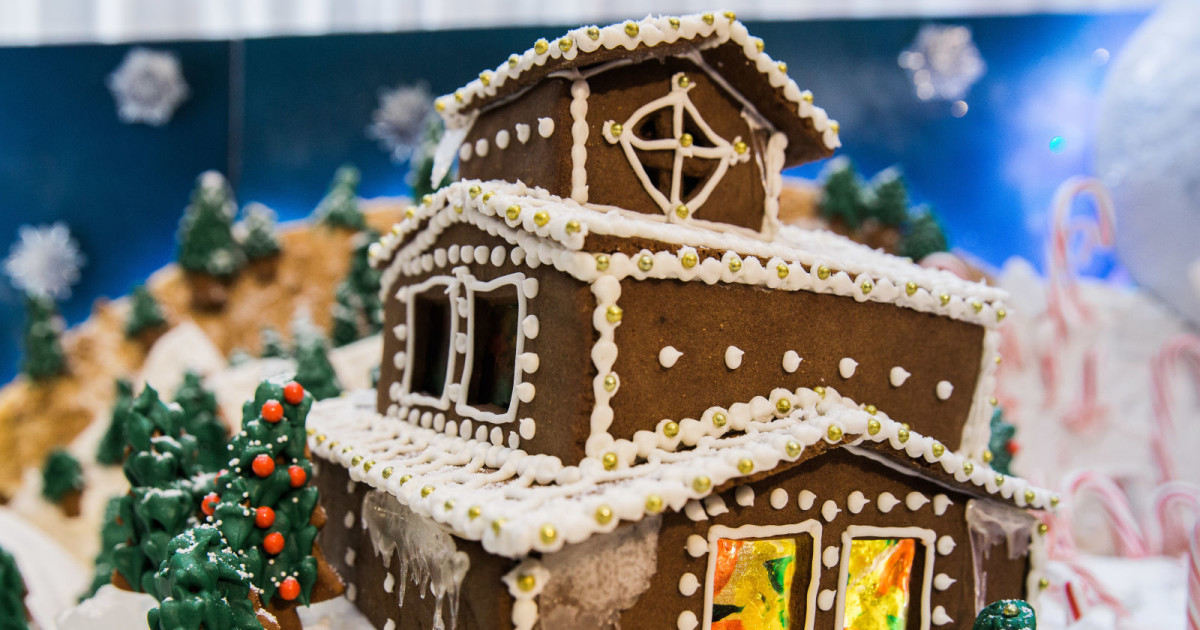 Gingerbread Adventures in Portland at Oregon Museum of Science