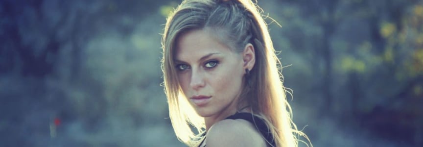 Nora En Pure