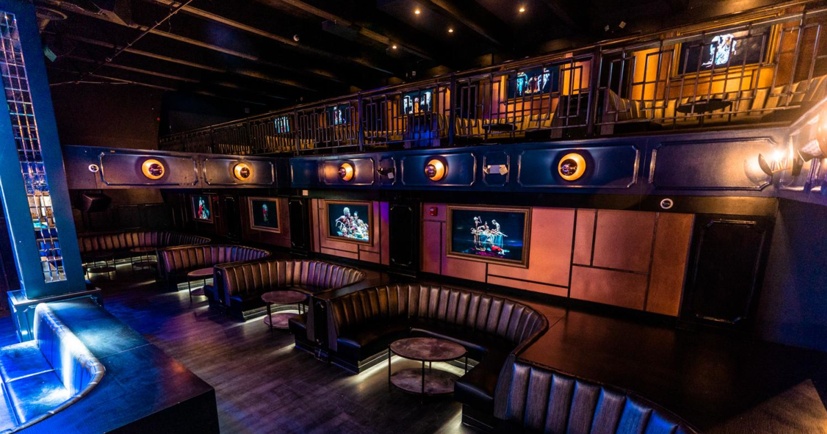 Girls Love Karaoke |