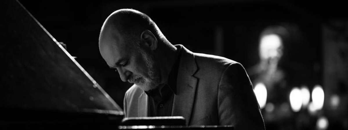 Jeremy Kahn Trio with special guest Spider Saloff - Basie Swings, Spider Sings!