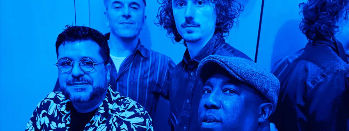 Early Show: Locura Azul