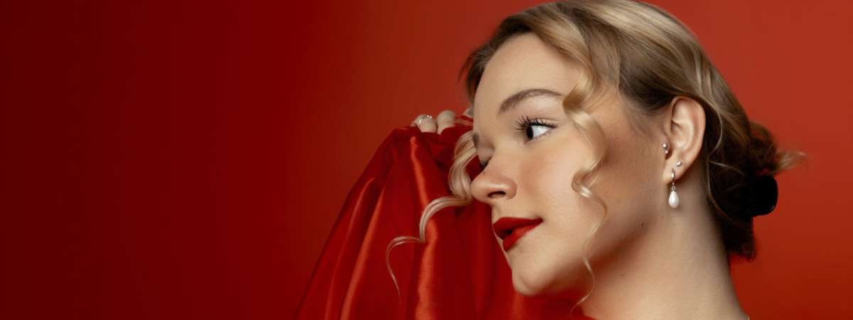 Kate Kortum - Debut!