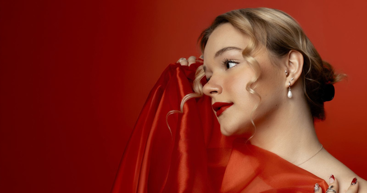 Kate Kortum - Debut!