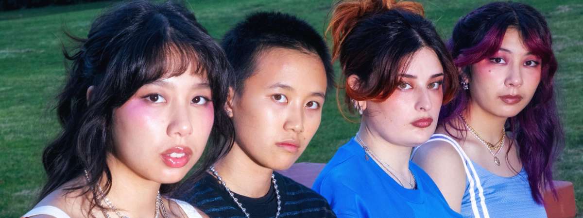 The Linda Lindas, Deux Visages