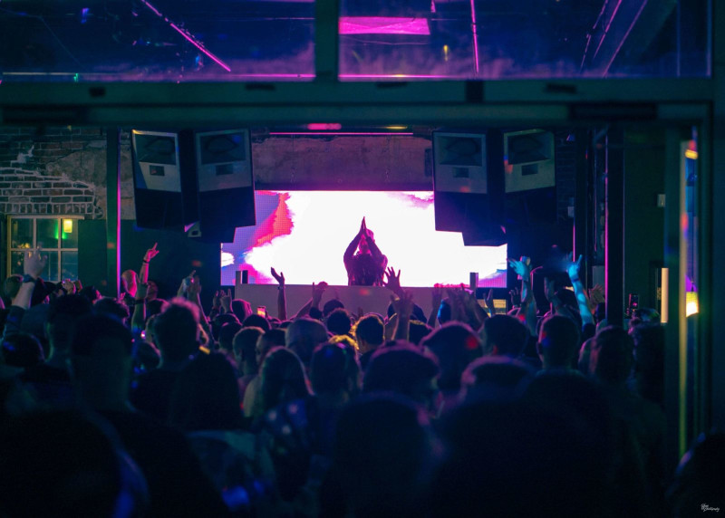 OCHO: The pOCHO Tour