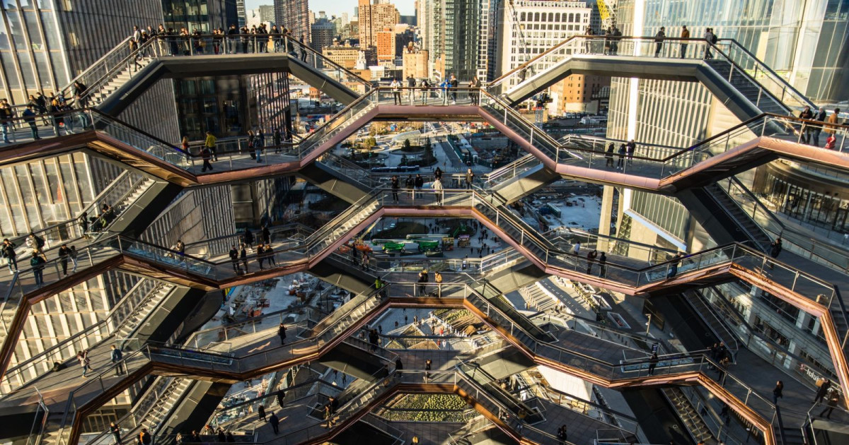 Hudson Yards Holiday Light Show Installation in NYC at Hudson