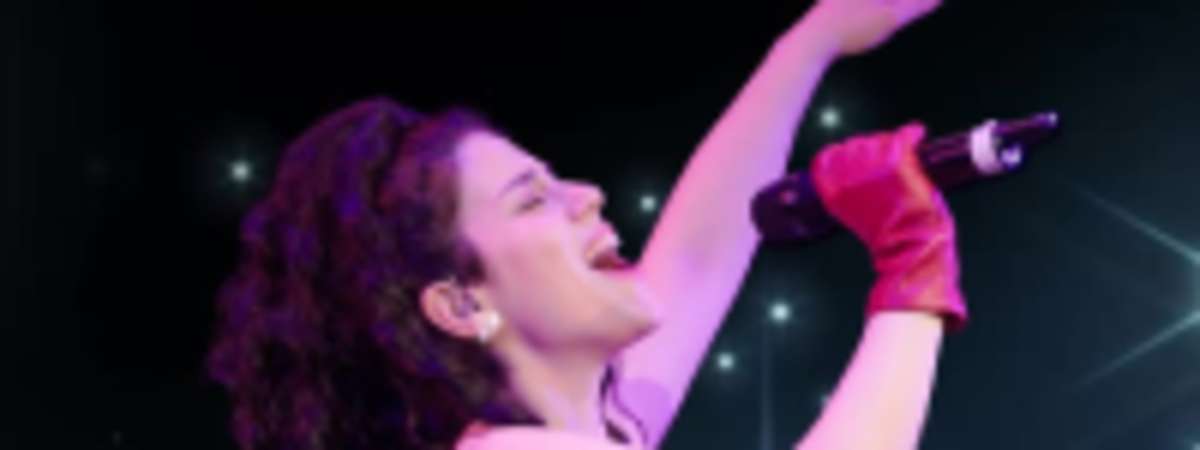 Victoria Raskin Live