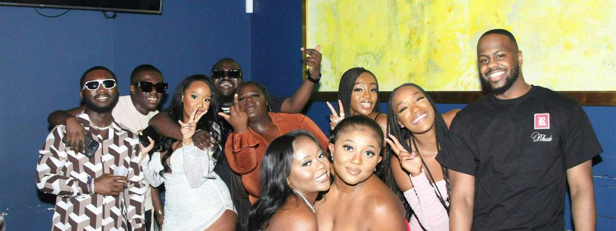 AFROBEATS FRIDAYZ: Naija No Dey Carry Last
