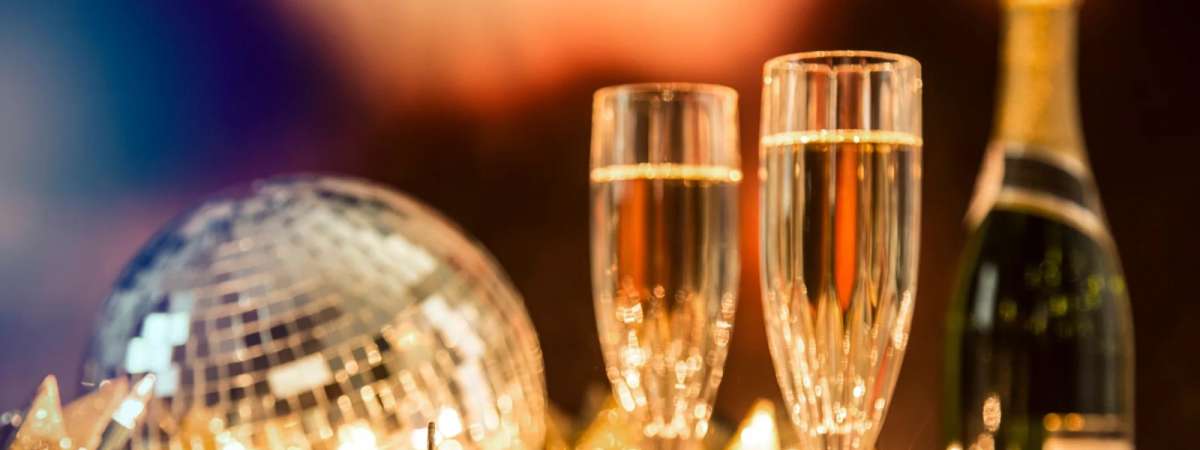 NYE CHAMPAGNE SHOWERS Afrobeats, Amapiano, Dancehall, Hiphop & RnB Classic