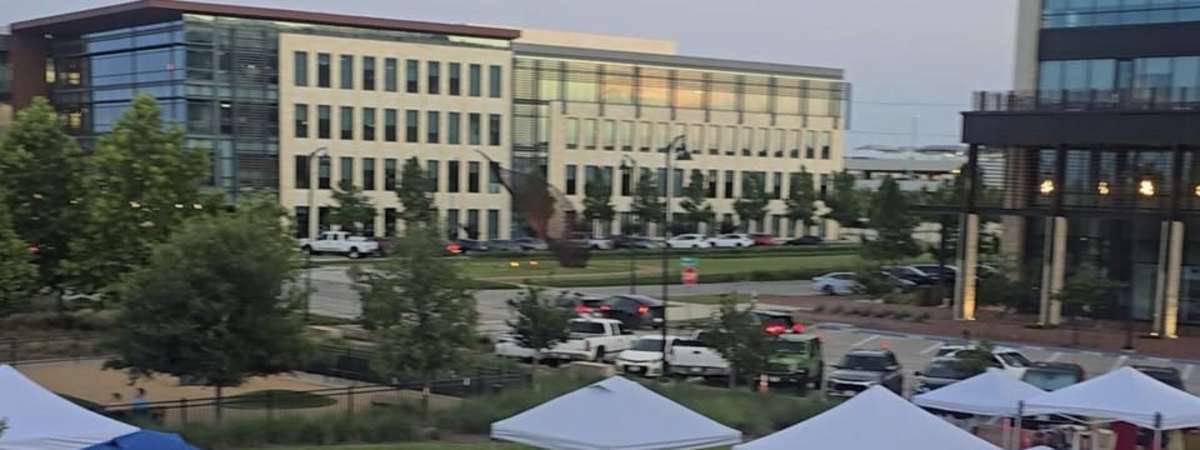 Free Concert With Outdoor Market