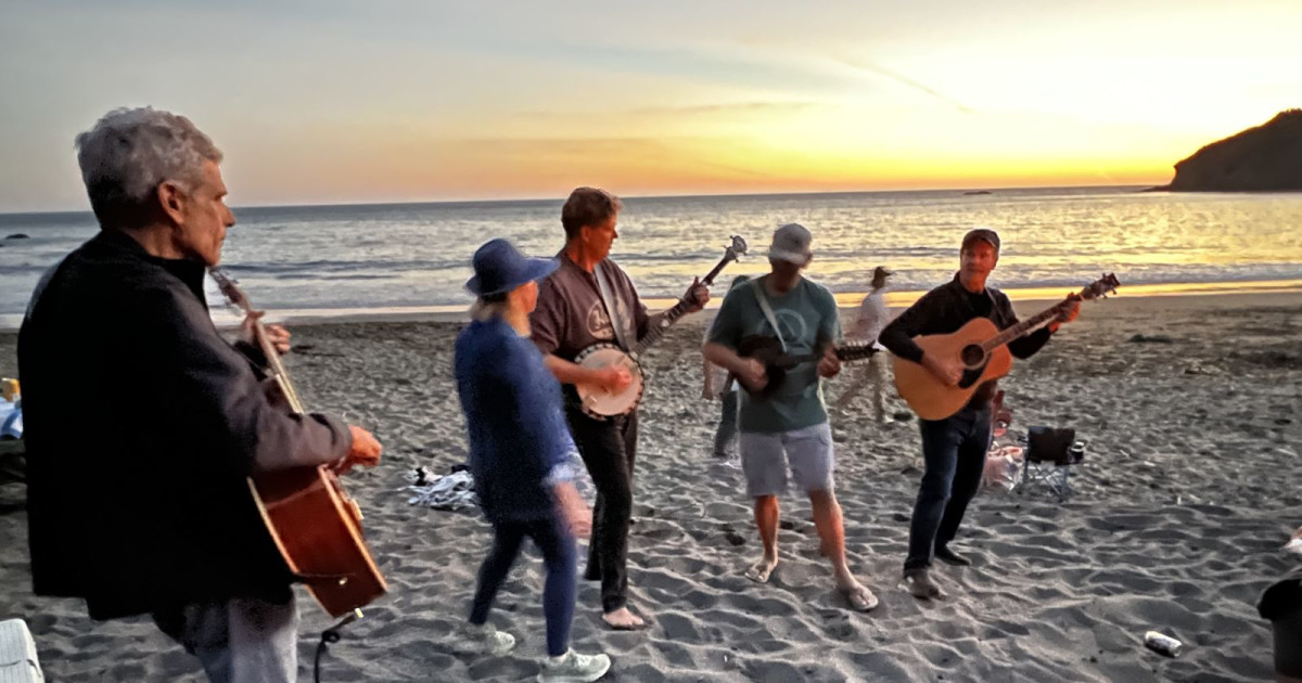 Free Live Music: Muir Beach Grass Band