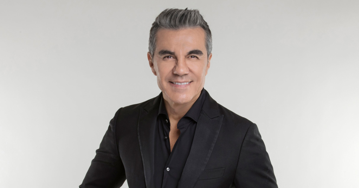 Adrian Uribe: 50 y Pico Tour at Paramount Theatre