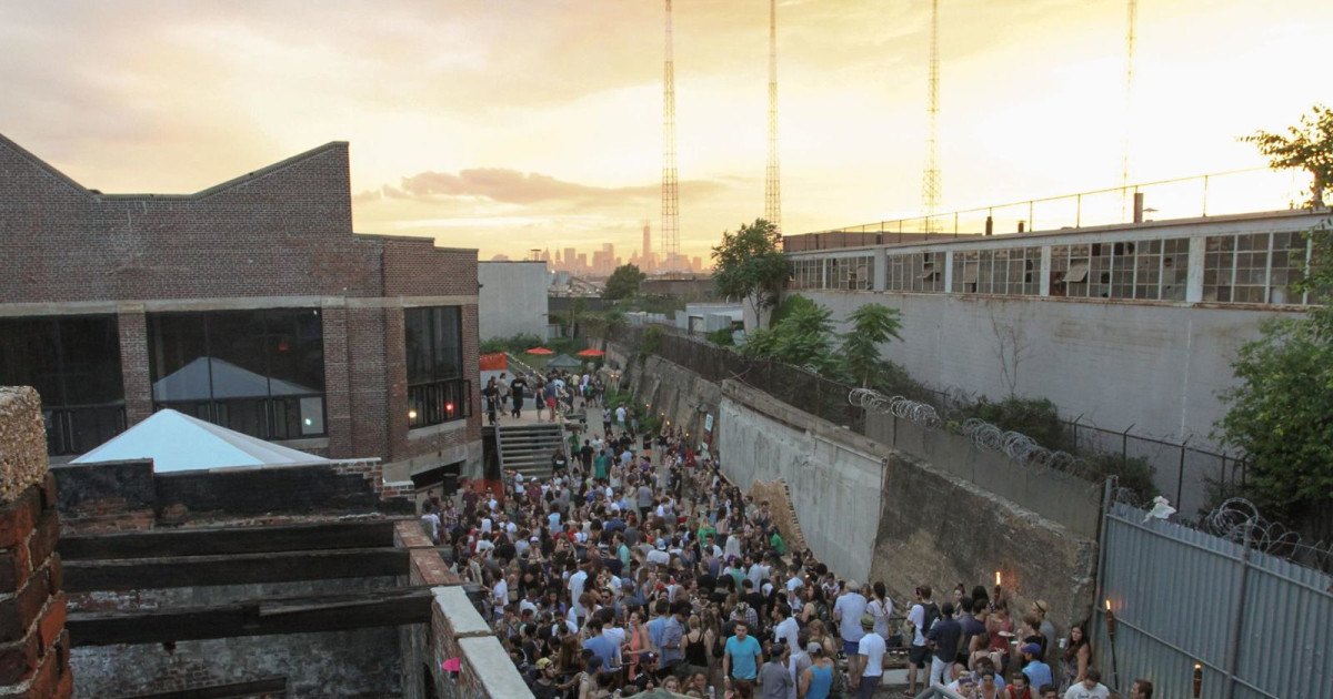 PC Music Presents Pop Crypt : Crypt Cube at Knockdown Center