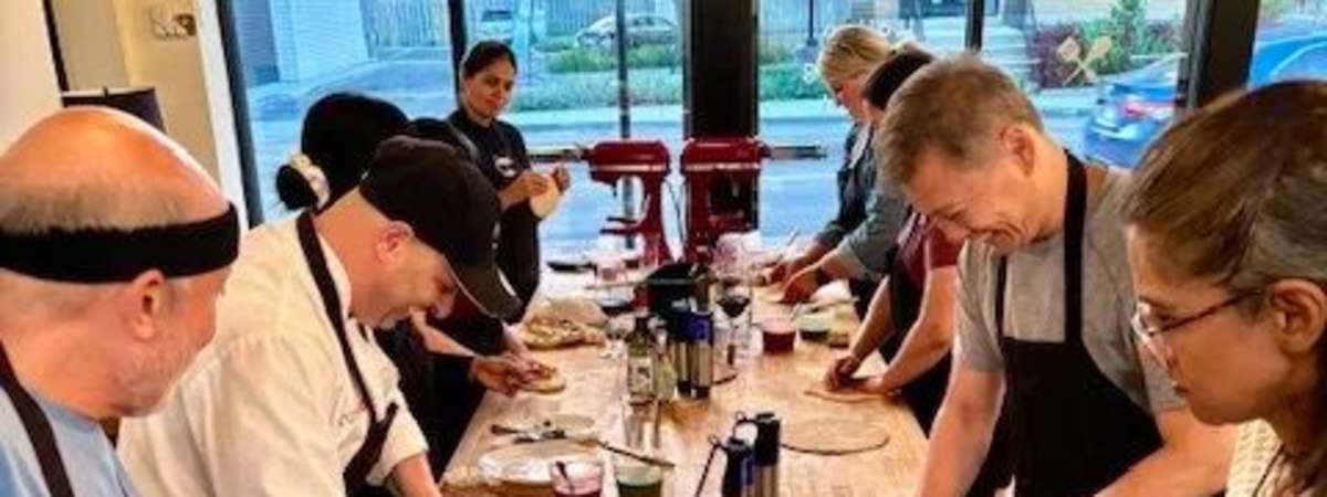 Happy Hour Pizza Making Class