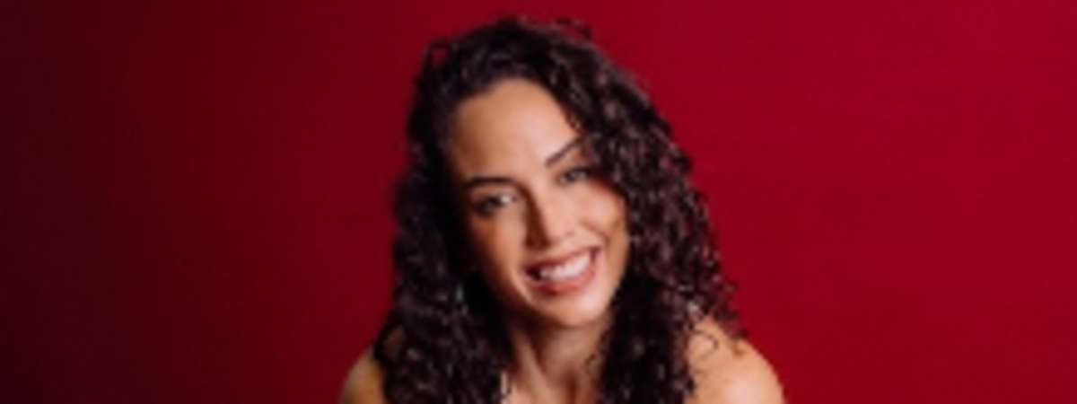 Upstairs at Helium: Caitlin Peluffo