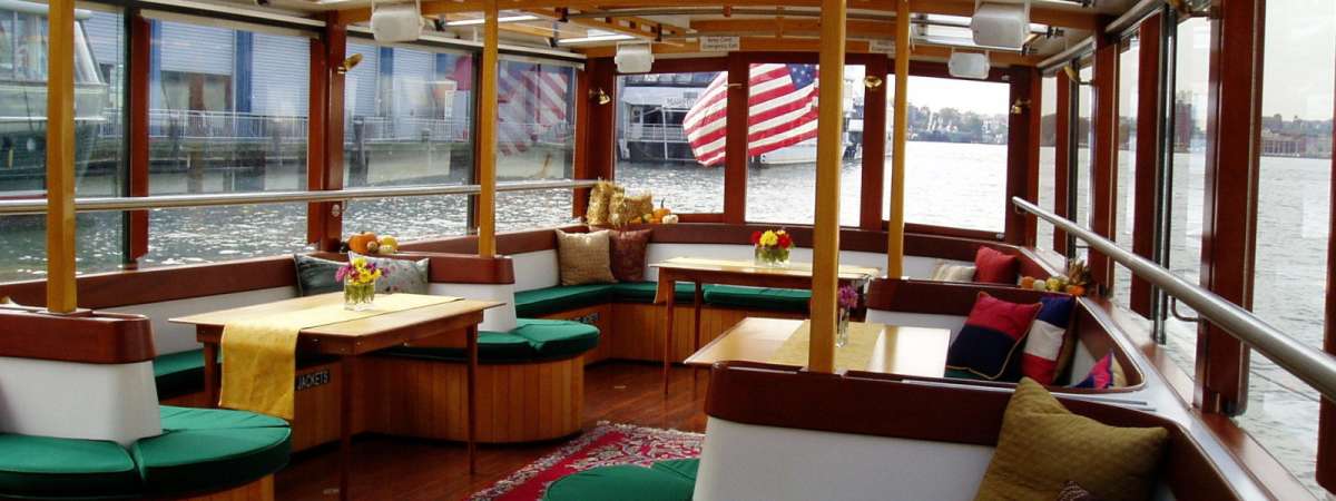 PRIVATE CHARTER on Yacht MANHATTAN