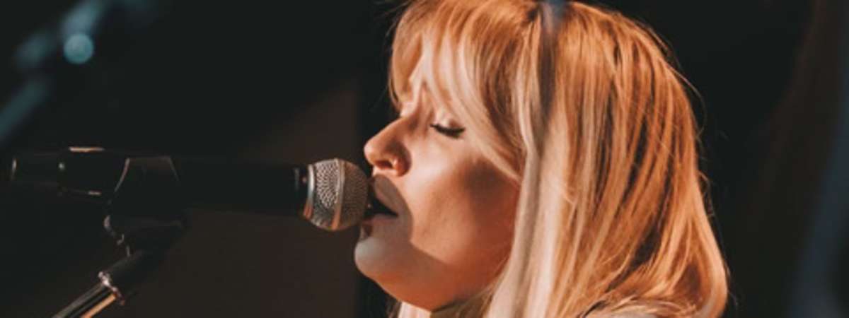 Early Show: Carly Reirson